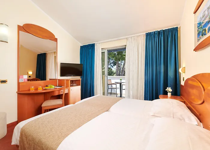 Galijot Plava Laguna Hotel 4*