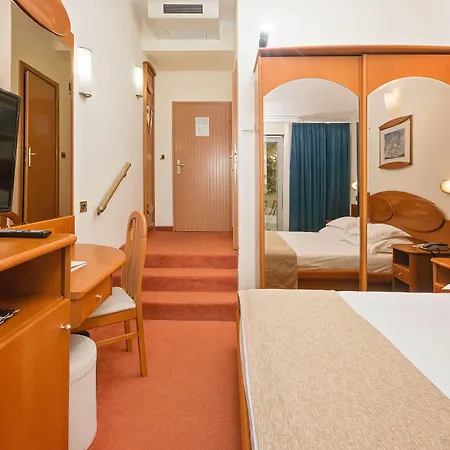 Galijot Plava Laguna Hotel 4*