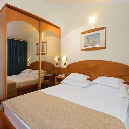 Galijot Plava Laguna Hotell