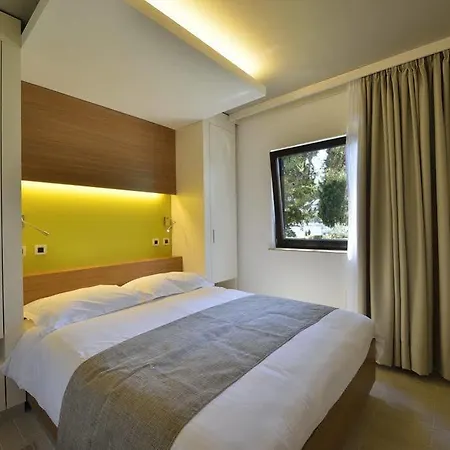 Galijot Plava Laguna 4* פורץ